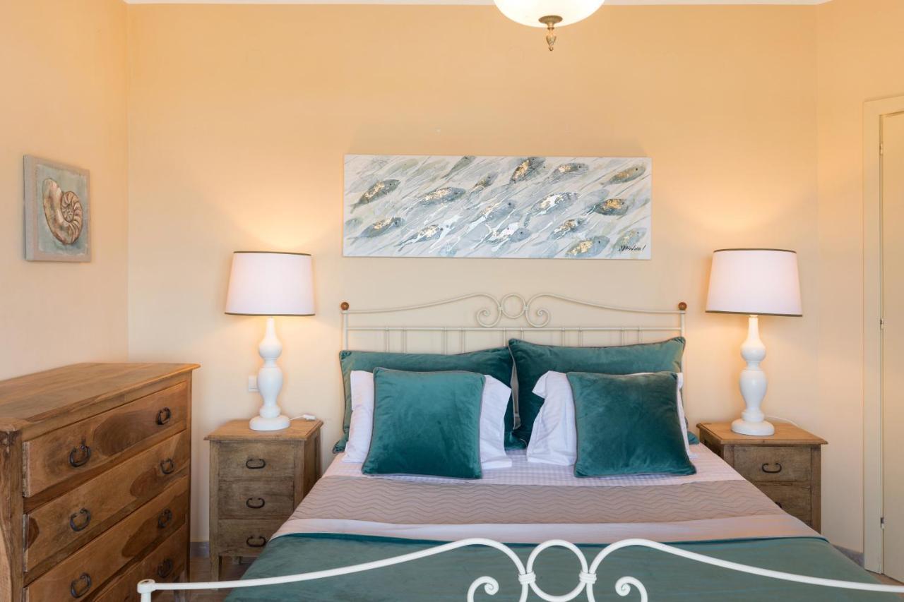 Dendrilia Villa & Suite By Rodostamo Collection Kassiopi Bagian luar foto