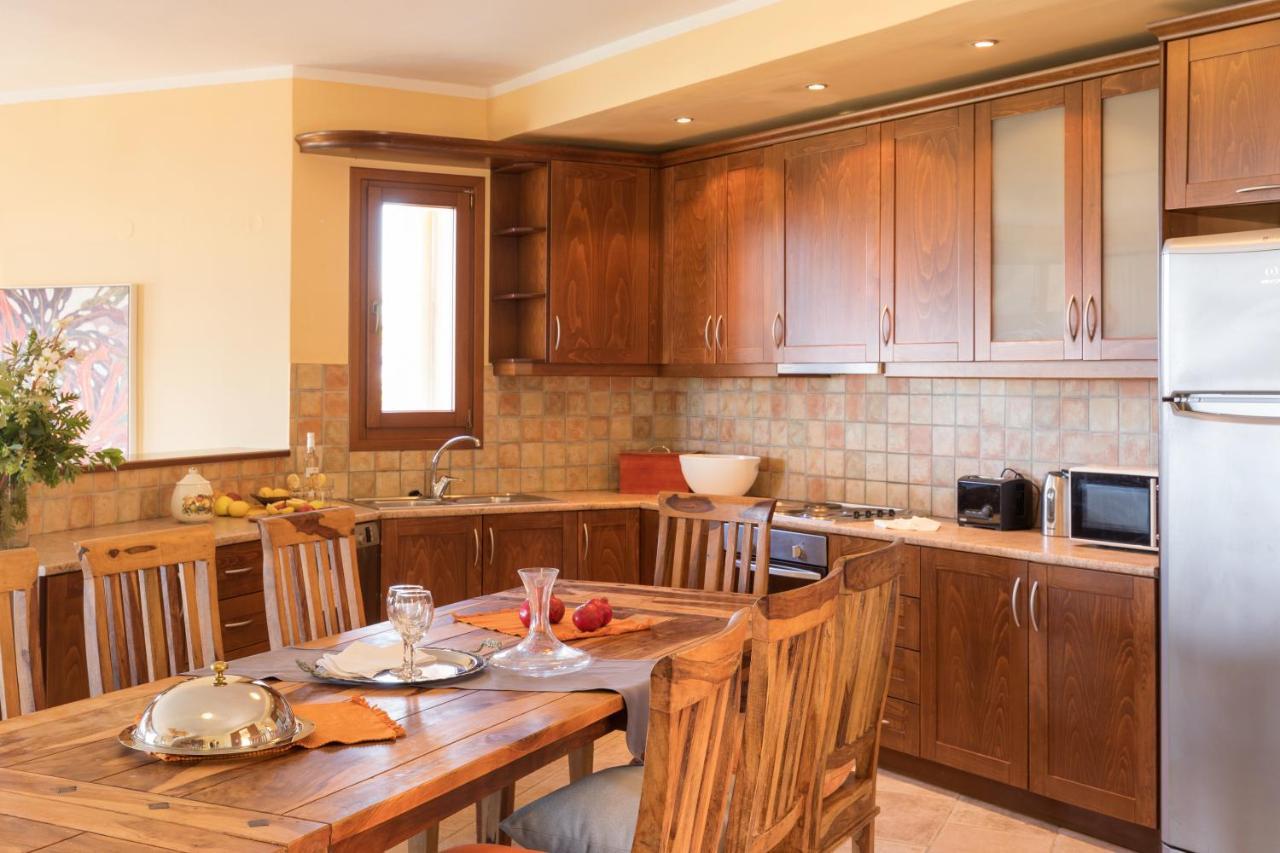 Dendrilia Villa & Suite By Rodostamo Collection Kassiopi Bagian luar foto