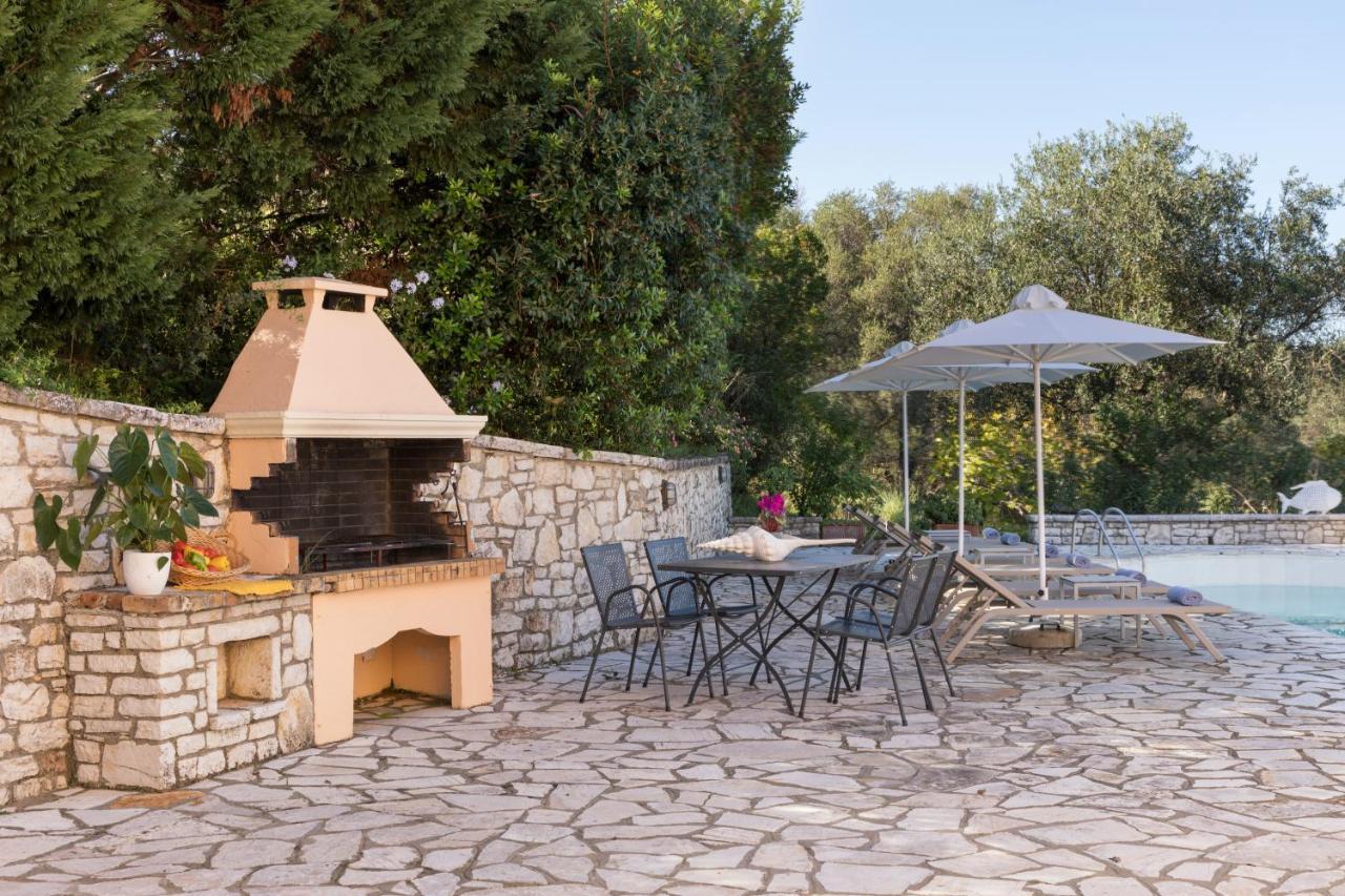 Dendrilia Villa & Suite By Rodostamo Collection Kassiopi Bagian luar foto