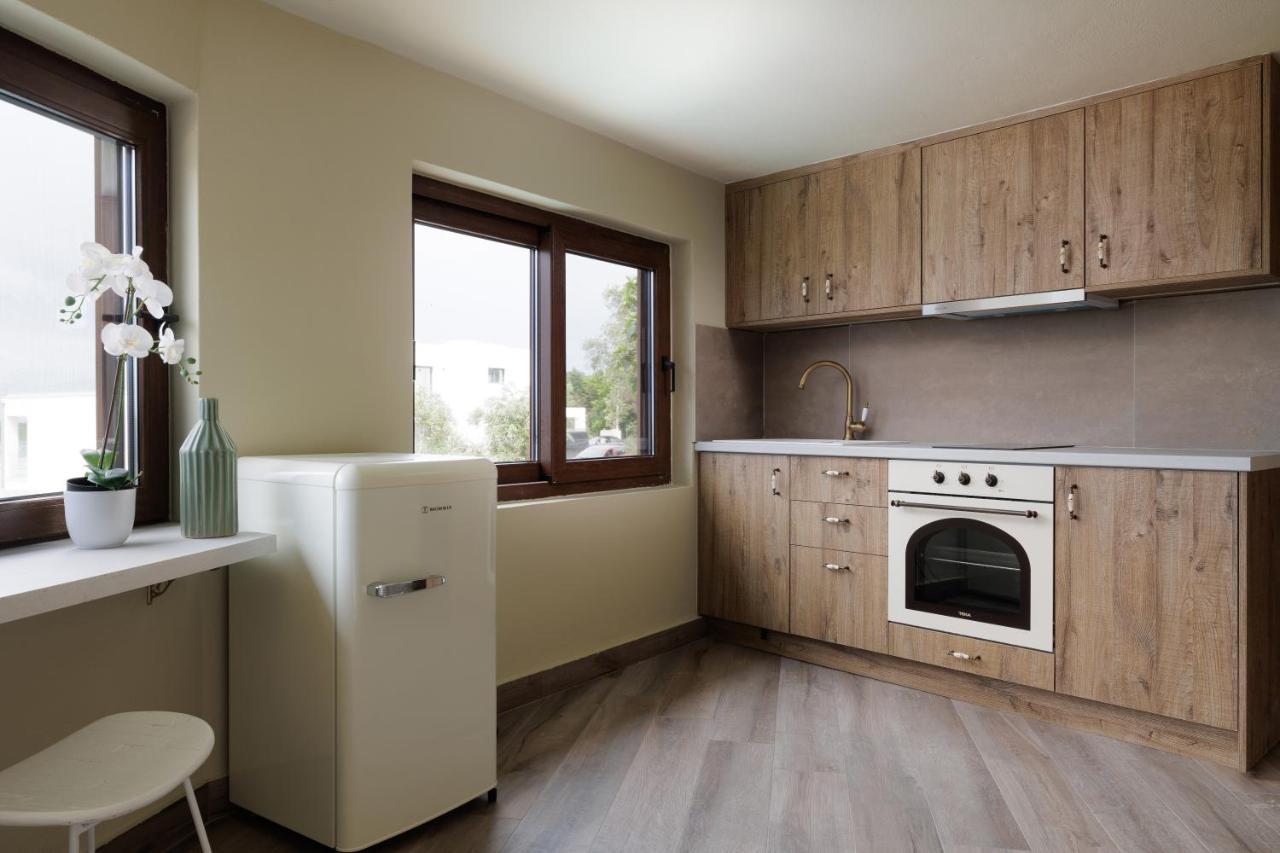 Dendrilia Villa & Suite By Rodostamo Collection Kassiopi Bagian luar foto
